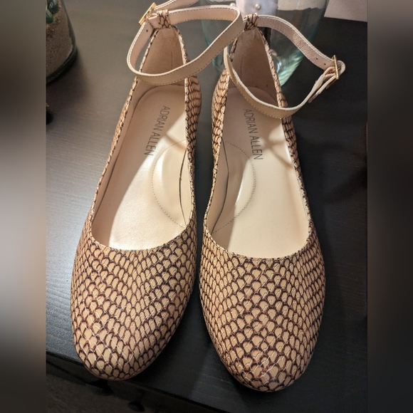 Adrian Allen ladies shoes, 7.5 - Picture 1 of 3